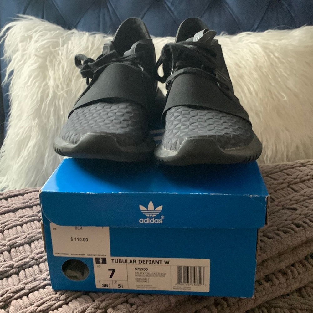 Adidas Tubular Defiant